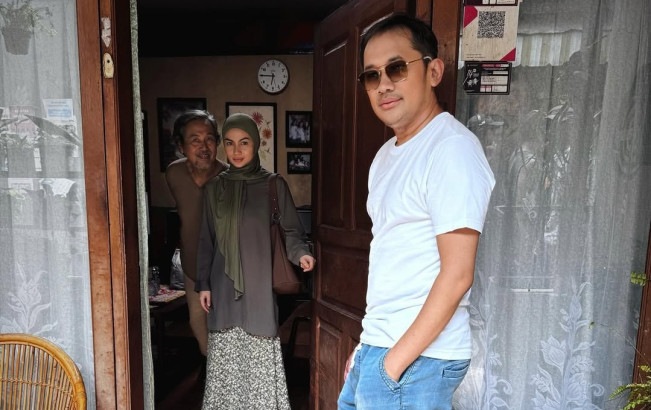 Hanung Bramantyo dan Ariel Tatum. (Instagram)